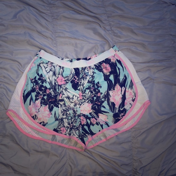 Nike Pants - Dry Fit Nike Floral Shorts!